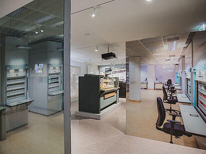 Ausstellung "Einblick ins Geheime" in der ehemaligen Stasi-Zentrale Ausstellung "Einblick ins Geheime" in der ehemaligen Stasi-Zentrale