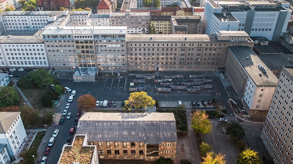Blick auf die "Ehemalige Stasi-Zentrale. Campus für Demokratie" Blick auf die "Ehemalige Stasi-Zentrale. Campus für Demokratie"