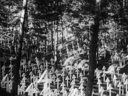 Der deutsche Gefallenen-Friedhof bei Wilna-Antokol, 1917 Kreuze auf dem deutschen Gefallenen-Friedhof bei Wilna-Antokol, 1917