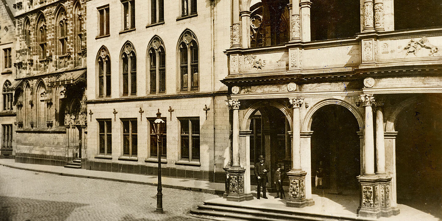 Kölner Rathaus Außenansicht des Kölner Rathauses in den 1920er/30er Jahren, Quelle:
BArch, Bild 183-J14629 / o. Ang.