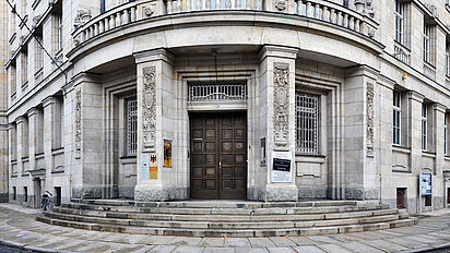 BStU-Außenstelle Leipzig Gebäude der BStU-Außenstelle Leipzig, Quelle:
<dreipc data-type="abbreviation" data-obj-uid="1" data-uid="1307">BStU</dreipc>