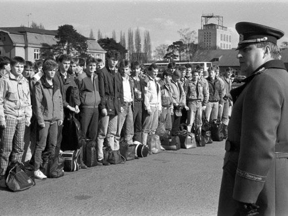 MfS_WR-Berlin_Fo_Nr-368_Bild-042.tif Rekruten des MfS-Wachregiments in der Kaserne in Berlin-Adlershof